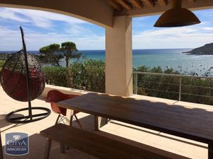 Maison à louer 6 pièces 135 m² - Saint-Raphaël (83) - 3 800€