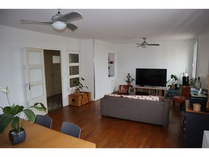 Maison sur sous-sol avec 5 chambres et 4 garages