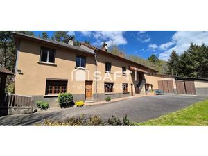 Vente maison 10 pièces 205 m² à Villosanges (63380)  239 000 €