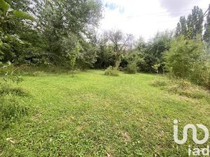 Vente terrain 1303 m² à Bannost-Villegagnon (77970)  70 000 €