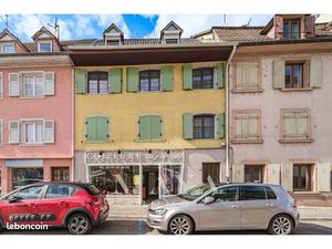 Maison 7 pièces 230 m²