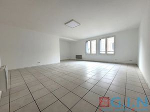 Vente appartement 5 pièces 111 m² à Fecamp (76400)  208 650 €