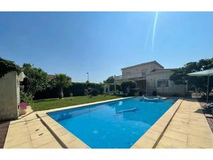 Vente maison 9 pièces 270 m² à Sorgues (84700)  469 000 €