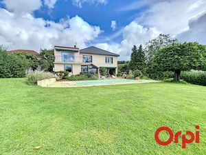 Vente maison 6 pièces 181 m² à Vichy (03200)  480 000 €