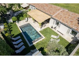 Vente maison 5 pièces 148 m² à Saint-pantaleon (84220)  1 272 000 €