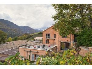Maison de village avec vue panoramique et jardin