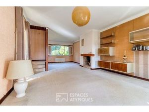 Belle demeure individuelle à rénover et son jardin