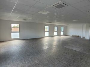 Location bureau 70m2 Saint-Jean-de-Luz 64500 - 1600 € - Surface Privée