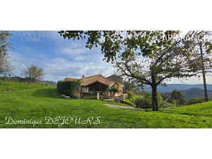 Ensemble de maisons : 2 habitations et un hangar - 6200m² autour de la maison + bois de ch