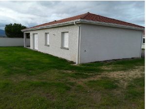 Location villa 4 pièces 100 m² à Vernosc-lès-Annonay (07430)  1 015 €