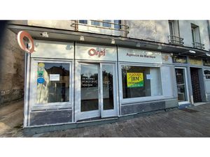 Location locaux professionnels 70.2 m² à Marines (95640)  1 170 €