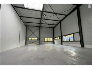 Location local d'activités BUSSY ST GEORGES 387 m²