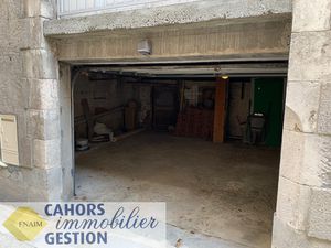 GARAGE FERMÉ - QUARTIER DES BADERNES - CAHORS