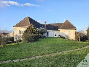 Vente maison 12 pièces 422 m² à Sainte-Verge (79100)  374 000 €