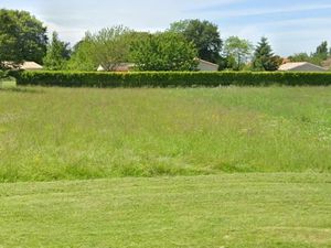Vente terrain 700 m² à Saint-Médard-de-Mussidan (24400)  24 000 €