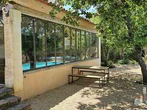 Bâtisse de qualité à Cabrières-d'avignon