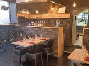 Vente locaux professionnels 160 m² à Issoire (63500)  145 600 €