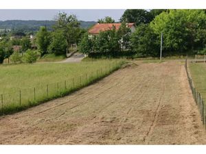 Vente terrain 700 m² à Douzillac (24190)  27 000 €