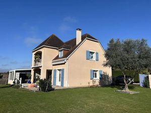 Vente maison 6 pièces 173.25 m² à Lescar (64230)  440 000 €
