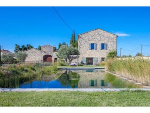 Vente propriété 15 pièces 425 m² à Robion (84440)  1 378 000 €