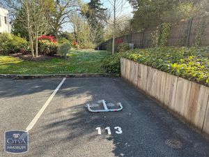 Parking à louer - Saint-Cyr-sur-Loire (37) - 51€