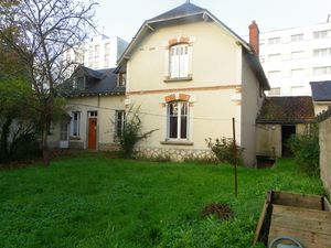 QUARTIER DES TROIS PIGEONS MAISON DE 204 M2 6 CHAMBRES SUR T