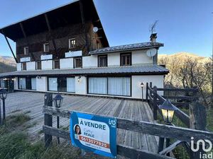 Vente Bureaux et commerces à Allos (04260) : à vendre / 450m² Allos