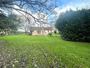 PAVILLON DE PLAIN PIED PROCHE DES COMMERCES