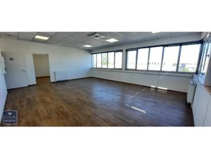 Local professionnel à louer - Pamiers (09) - 820€