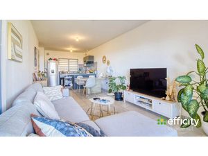 Vente appartement 3 pièces 81.9 m² à Sainte Marie (97438)  205 000 €