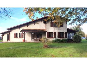 Vente maison 6 pièces 212 m² à Saint-Etienne-d'Orthe (40300)  299 000 €