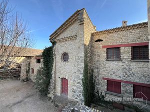 Vente maison 10 pièces 200 m² à L'Isle-sur-la-Sorgue (84800)  440 000 €