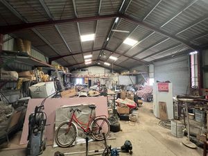 Local commercial T1 Cauna à vendre