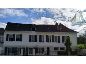 Ensemble immobilier en plein coeur de Bray sur Seine