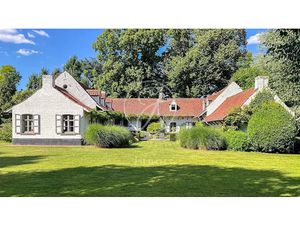 Vente maison 8 pièces 325 m² à Croix (59170)  1 600 000 €