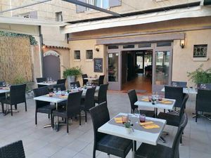 Fonds Resataurant Brasserie avec appartement de fonction