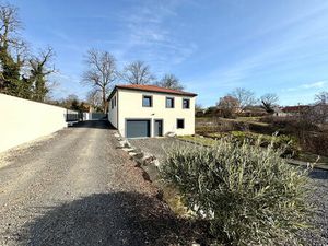 VERTAIZON / Maison à vendre dans un environnement verdoyant  proche des commerces !