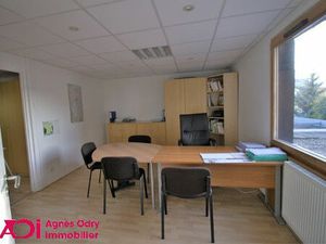 Location bureau 6 pièces 186 m² à Marlenheim (67520)