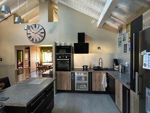 Appartement 9 pièces 179 m²