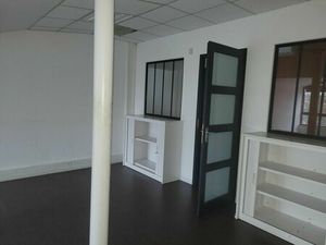 Location bureau 450m2 Saint-Paul-lès-Dax 40990 - 1200 € - Surface Privée