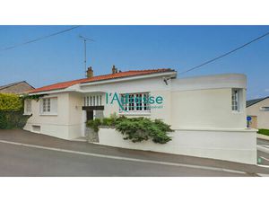 Maison sur sous-sol proche des commodités