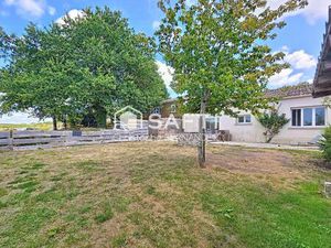 Maison en pierre  8 chambres et très grand terrain