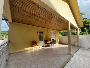 Vente maison 3 pièces 95 m² à Fort de france (97200)  160 000 €
