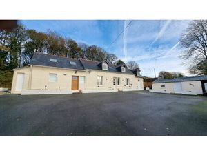 Annonce vente maison 9 pièces de 123m2 à Gouarec (22570) - ParuVendu.fr ref 992778450347
