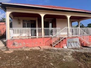 Vente maison 5 pièces 100 m² à Baie mahault (97122)  250 000 €