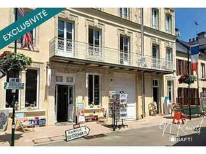 Vente Bureaux et commerces à Arromanches-les-Bains (14117) : à vendre / 58m² Arromanches-l