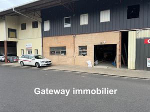 LOCATION LOCAL PROFESSIONNEL 210M2 à ISSOIRE