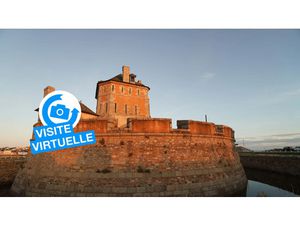 Local professionnel à vendre CAMARET SUR MER 5 pièce(s) 167m2 134 400€