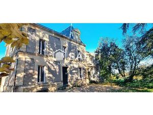 Maison de Maître Girondine au cœur des vignes