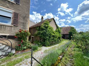 Ensemble immobilier (Maison de 203m² + dépendances de 300m²) Hérimoncourt